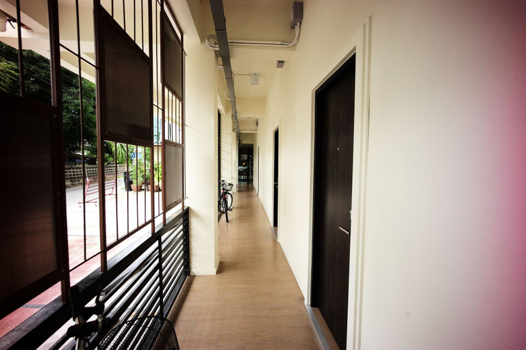 Public Area 2, 26 Bed and Coffee, Muang Chon Buri
