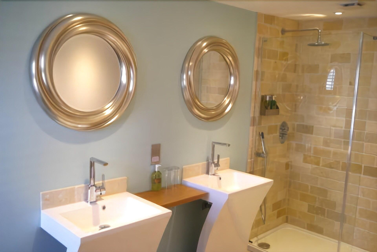 Bathroom 3, Browns Hotel, Devon