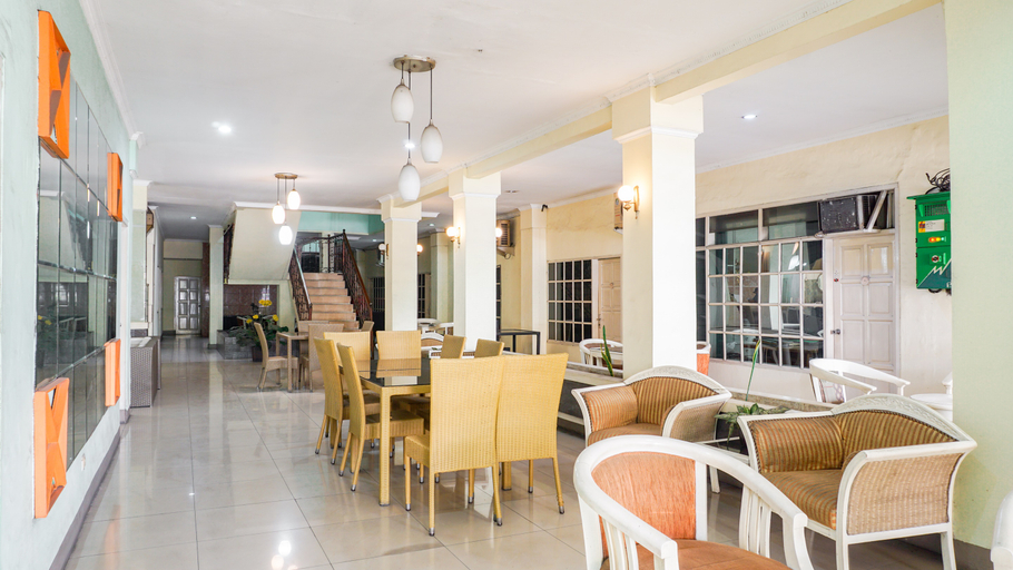 Public Area 3, OYO 2085 Chrysanta Hotel, Bandung
