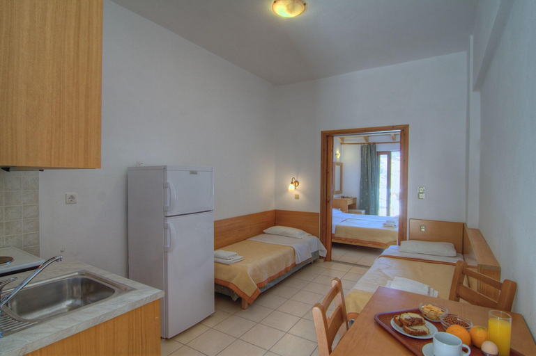 Bedroom 3, Adonis 1, Crete