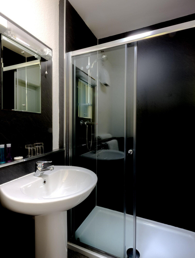 Bathroom 4, Inch Hotel, Highland