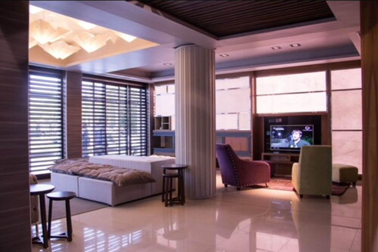 Others 5, Costa Rio Apart, Güer Aike