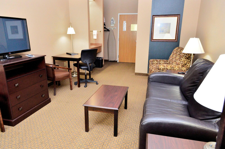 Public Area 2, Cobblestone Inn & Suites - Denison Majestic Hills, Crawford