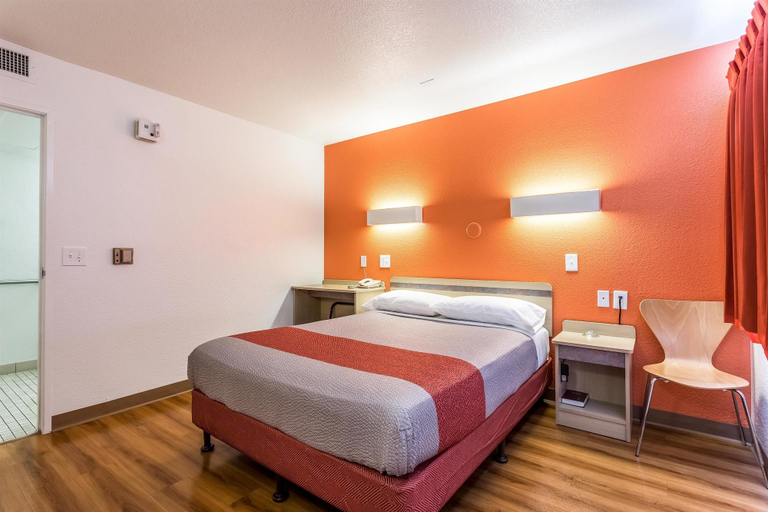 Bedroom 3, Motel 6 Twin Falls, ID, Twin Falls