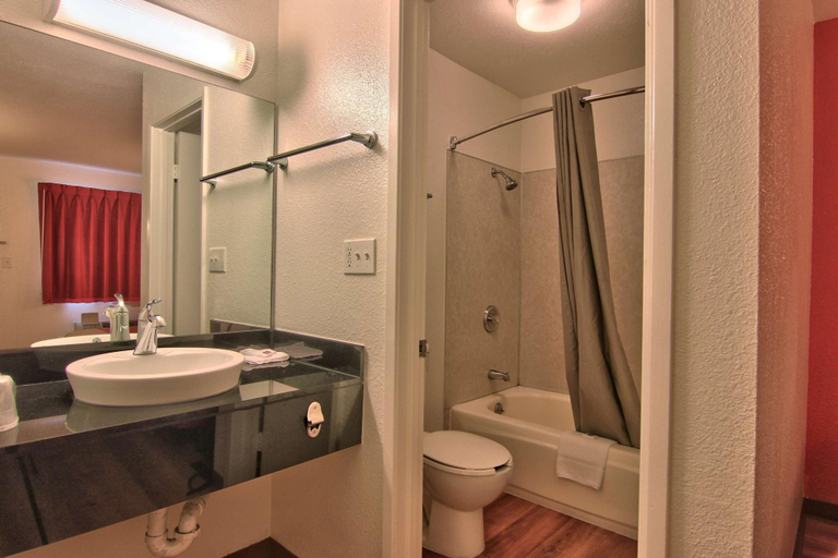 Bathroom 4, Motel 6 Sacramento, CA - North, Sacramento