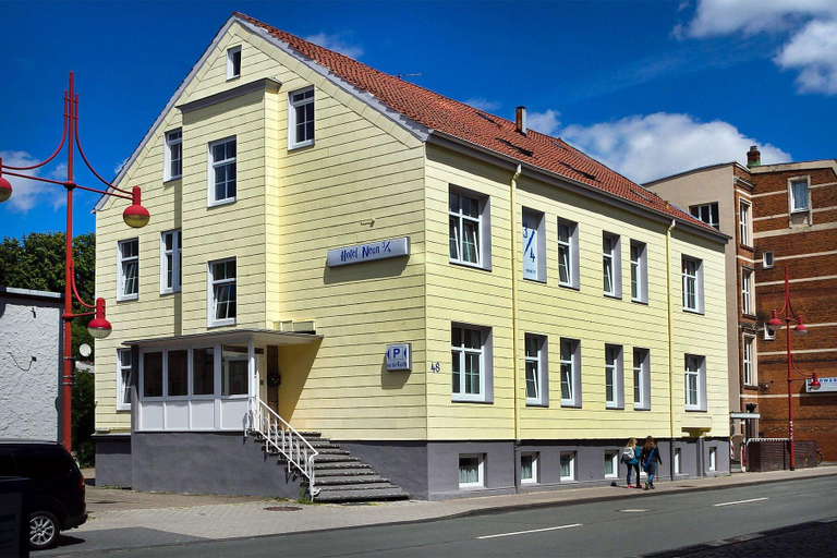 Exterior & Views