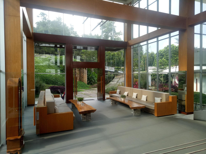 Public Area 2, Townhouse Oak Hotel Pondokan Tjiburial, Bandung