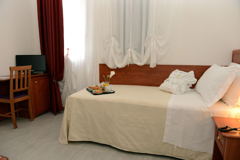 Bedroom 3, Buonhotel, Bologna