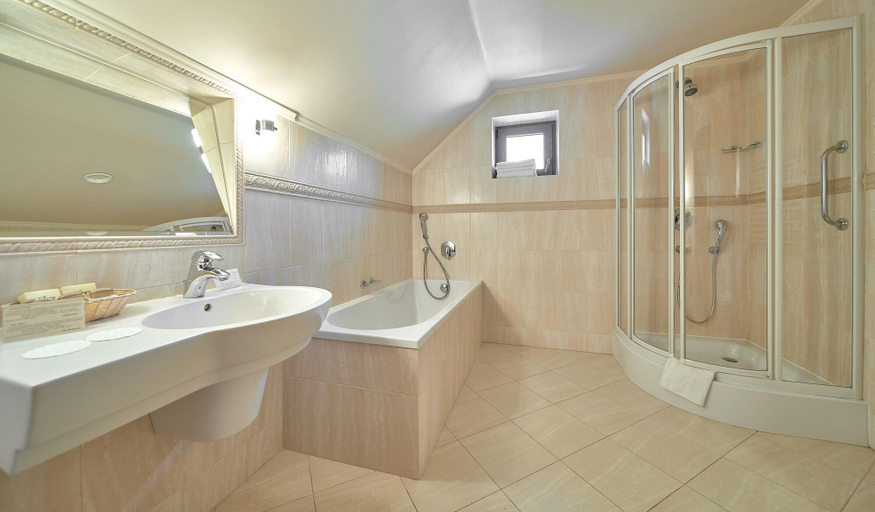 Bathroom 5, Eco Active Resort PIENINY, Nowy Targ