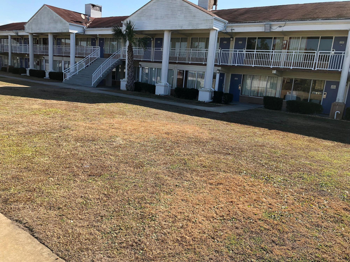 Exterior & Views 2, Motel 6 Brunswick, GA, Glynn