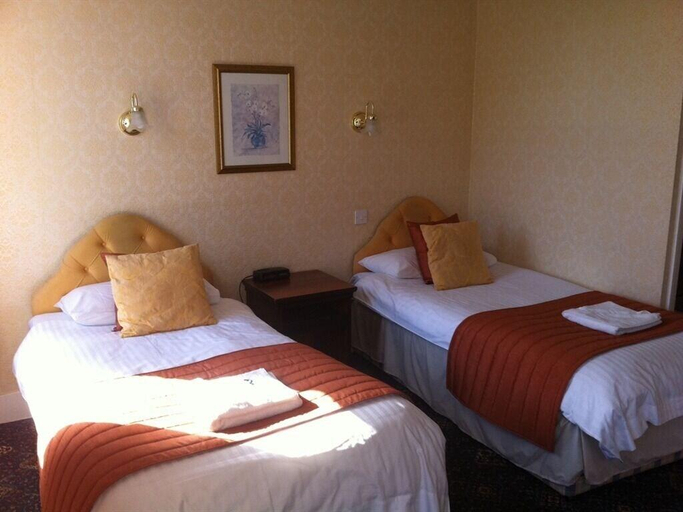 Bedroom 5, Arrandale Hotel & Apartments, Douglas