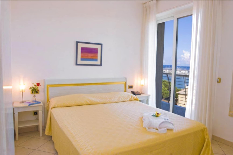 Bedroom 23