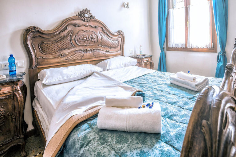Bedroom 3, Ai Bareteri, Venezia
