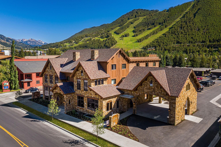 Elk Country Inn, Teton