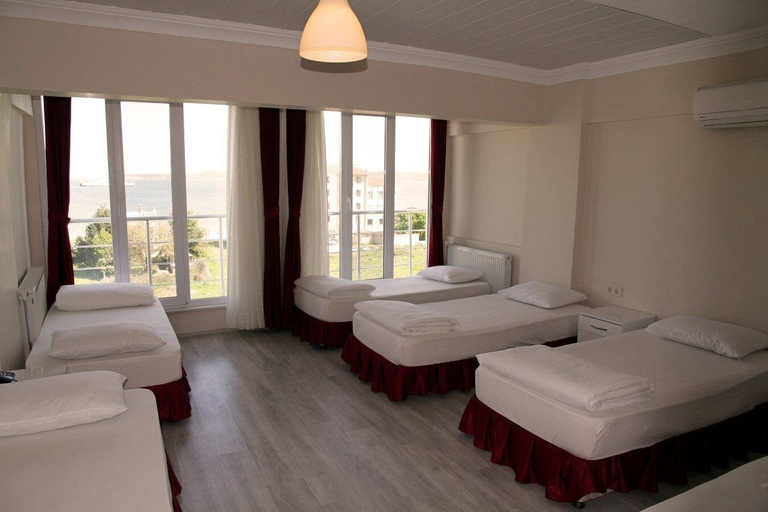 Bedroom 2, Boss 2 Hotel, Eceabat