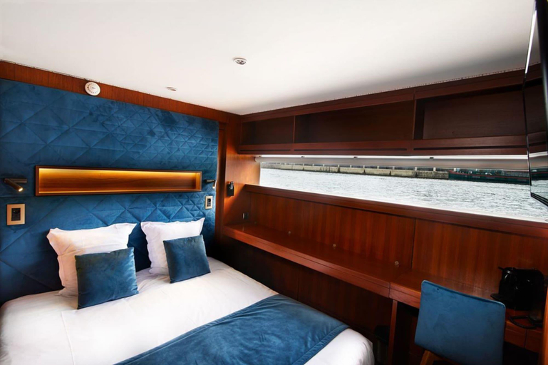 Bedroom 2, Vip Paris Yacht Hotel, Paris