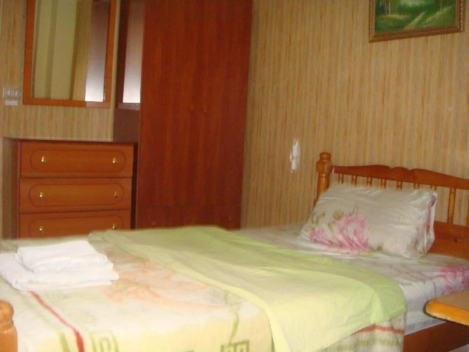 Regis Hotel, Beirut