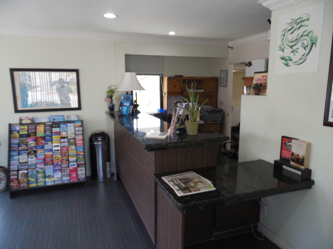 Public Area 3, Hi-Way Host Motel, Los Angeles