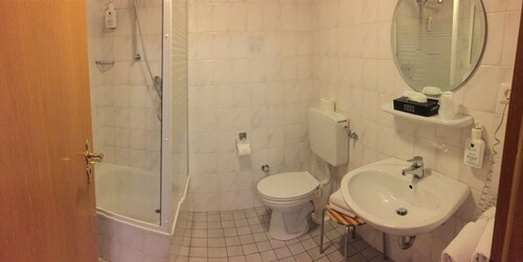 Bathroom 4, Kasserolle, Rhein-Sieg-Kreis