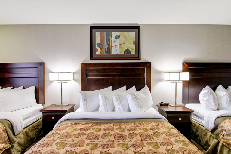 Bedroom 3, Weyburn Canalta, Division No. 2