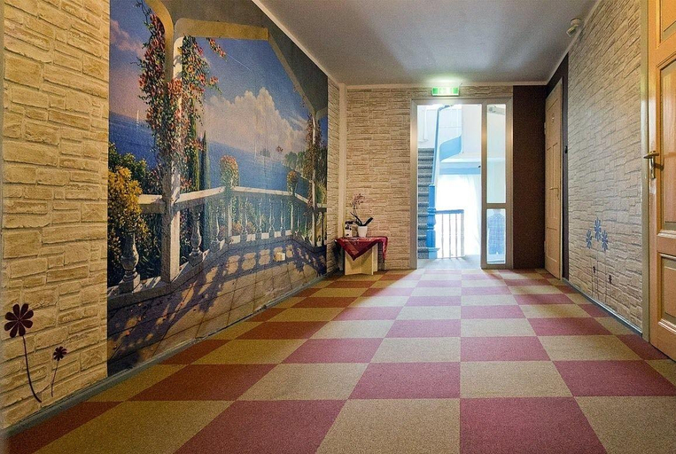 Public Area 2, Hotel Neun 3/4, Celle