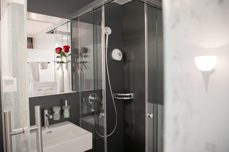Bedroom 3, Tailormade Hotel METROPOL St.Gallen, Sankt Gallen