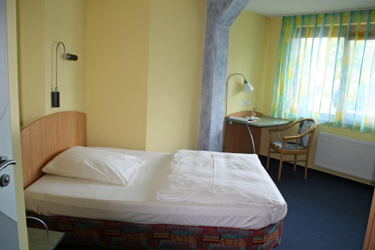 Bedroom 2, Sternen, Tuttlingen