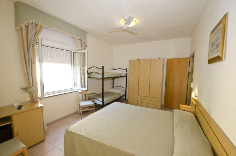 Bedroom 3, Il Gabbiano Hotel Isola Rossa, Olbia-Tempio