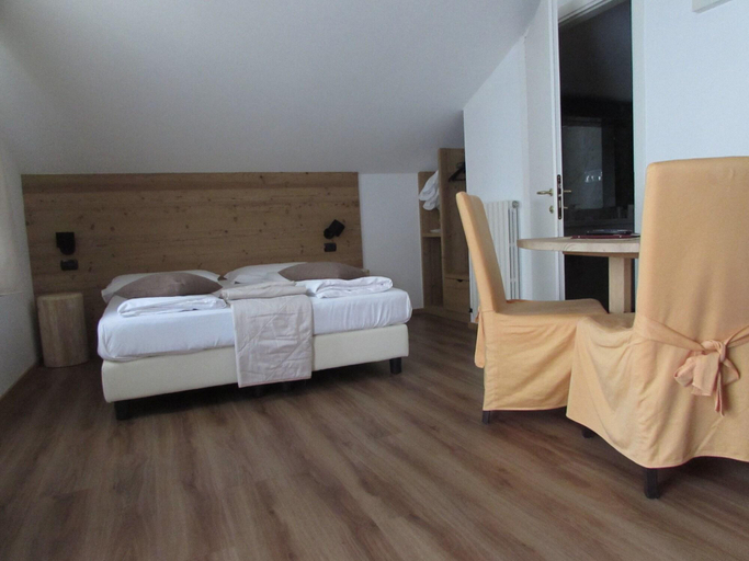 Bedroom 3, Negritella, Trento