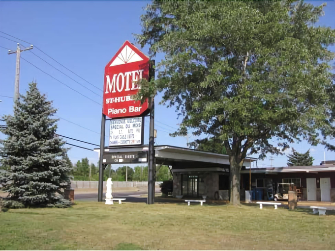 Exterior & Views, Grand Motel Saint-Hubert, Champlain