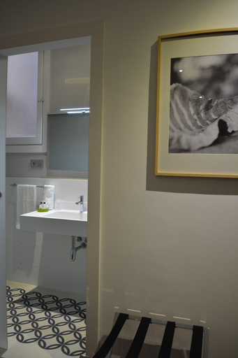Bedroom 4, Forgetmenot, Barcelona