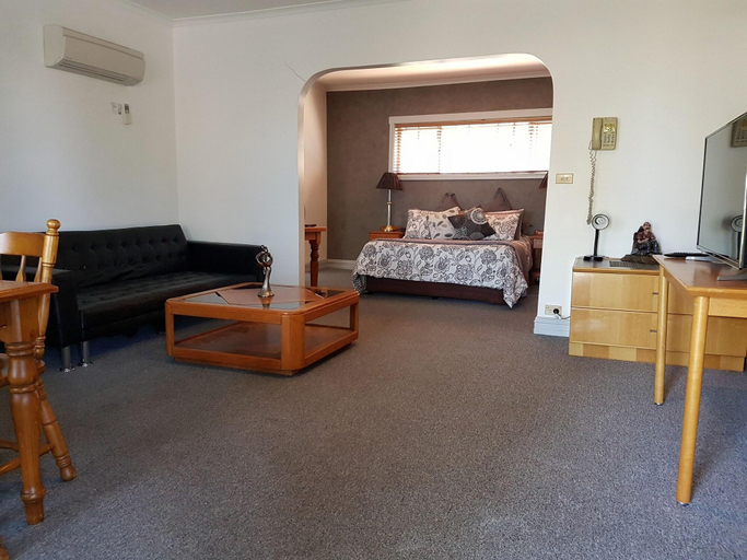 Public Area 3, Swaggers Motor Inn, Yass Valley
