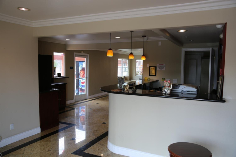 Public Area 2, Chateau Inn and Suites Downey, Los Angeles