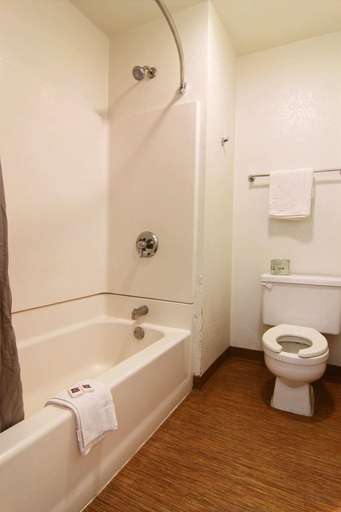Bathroom 5, Motel 6-Odessa, TX, Ector
