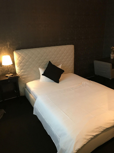 Bedroom 3, Schäfer's Hotel, Cloppenburg