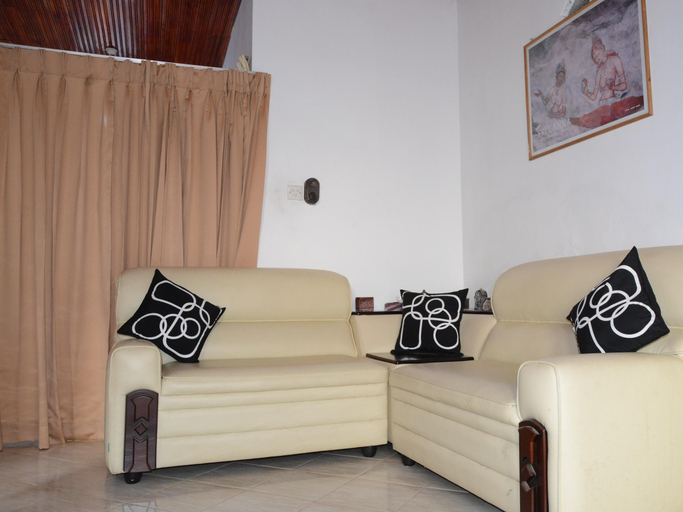 Public Area 4, Hotel Thilon, Katana