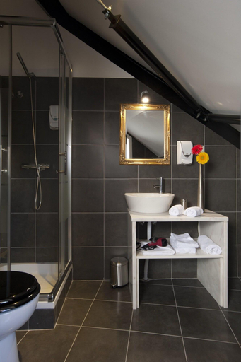 Bathroom 5, Casa Do Patio Bed & Breakfast, Lisbon