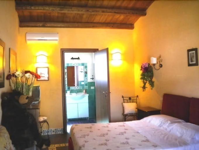 Bedroom 4, Villa Cristina, Syracuse