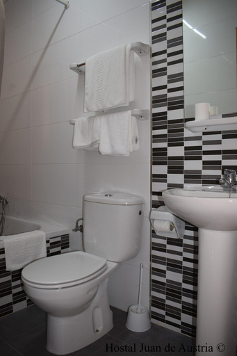Bathroom 4, Hostales Juan de Austria I & II, Almería