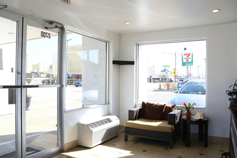 Public Area 2, Oceans 2700, Virginia Beach