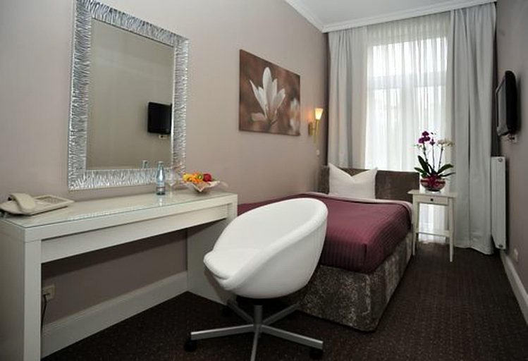 Bathroom 5, Hotel Commodore, Hamburg