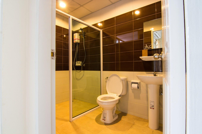 Bathroom 4, Dae Ma Place, Muang Nonthaburi