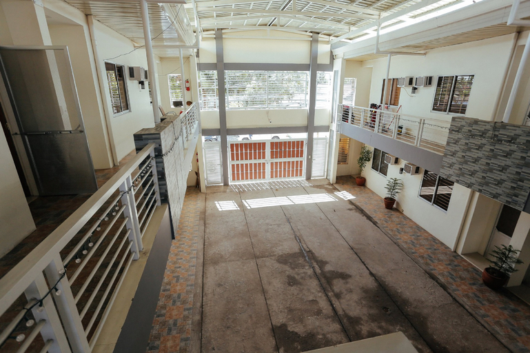 Public Area, Ljenj Apartelle, Mabalacat