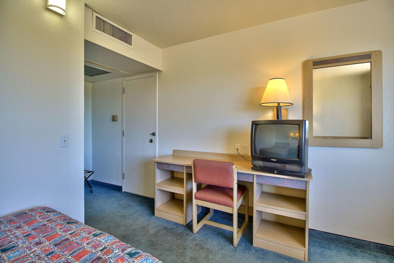 Bedroom 3, Motel 6 Douglas, Cochise