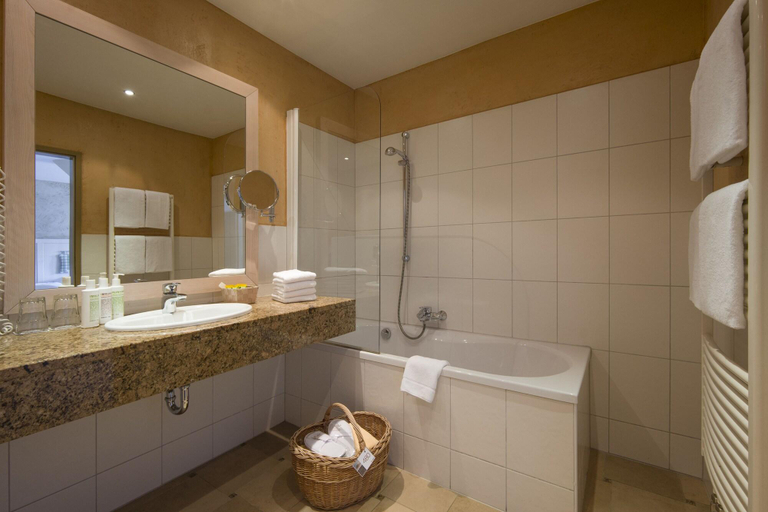 Bathroom 4, Sporthotel Achensee, Schwaz