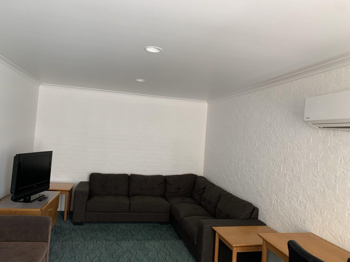 Public Area 3, Swaggers Motor Inn, Yass Valley