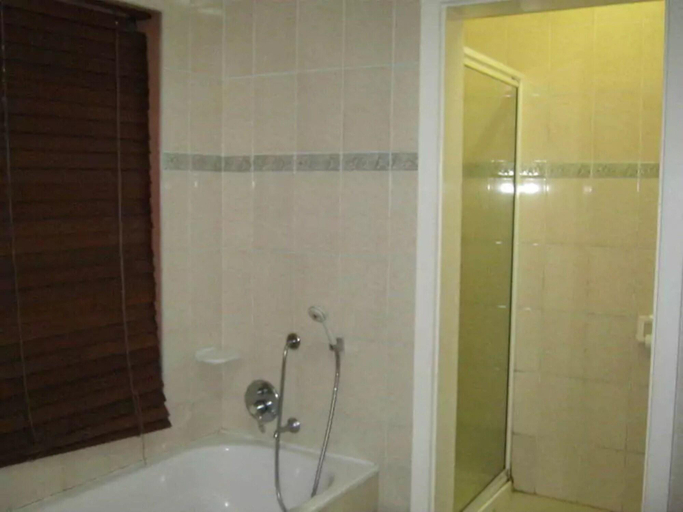 Bathroom 4, The Hideaway Hotel, National Capital District