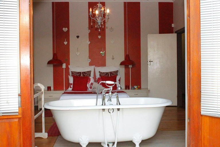 Bathroom 4, Ukholo Lodge, West Coast