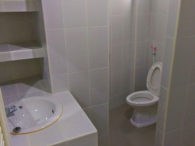 Bathroom 4, Sorworakit Hotel, Muang Chon Buri