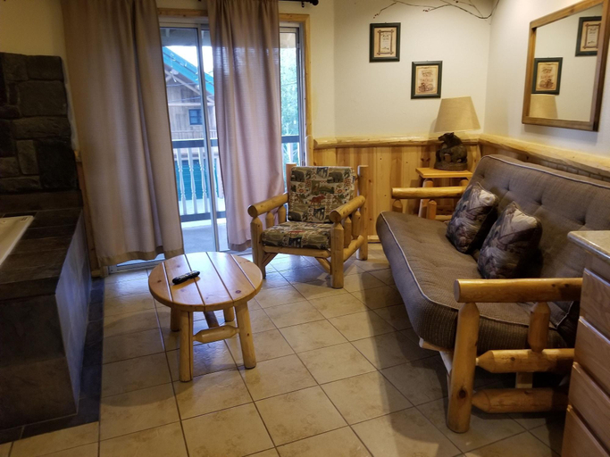 Public Area 2, Fireside Lodge, San Bernardino